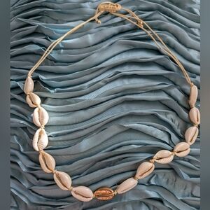 NWT Conch Shell Necklace
